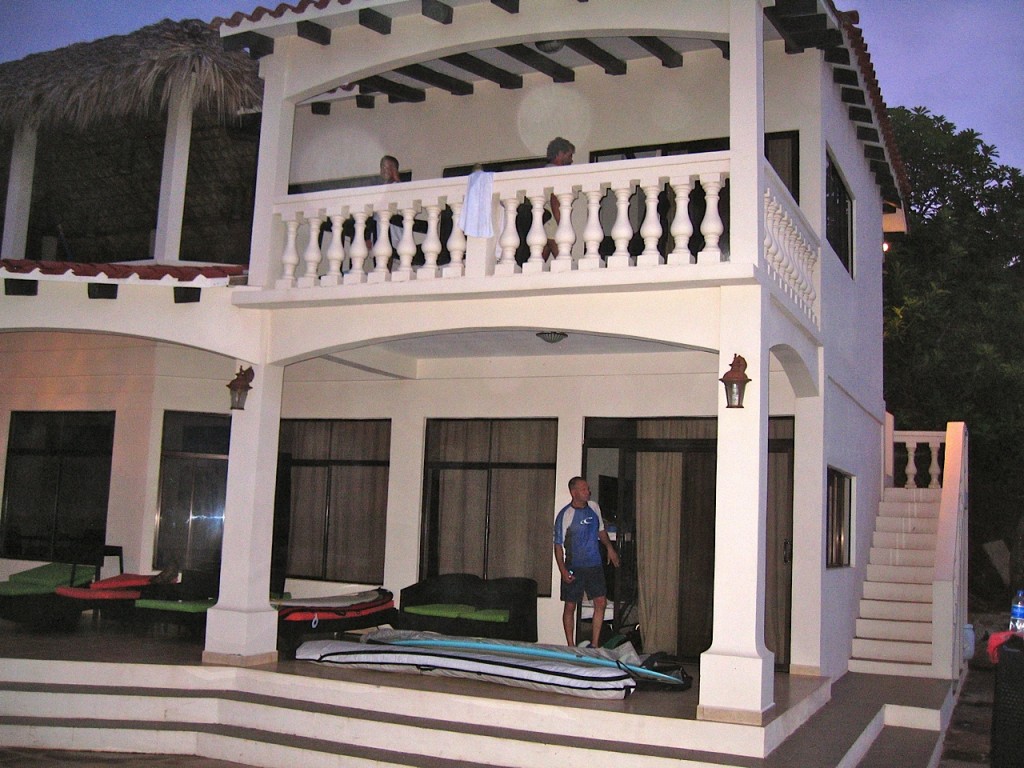 Mira Flores Surf Resort