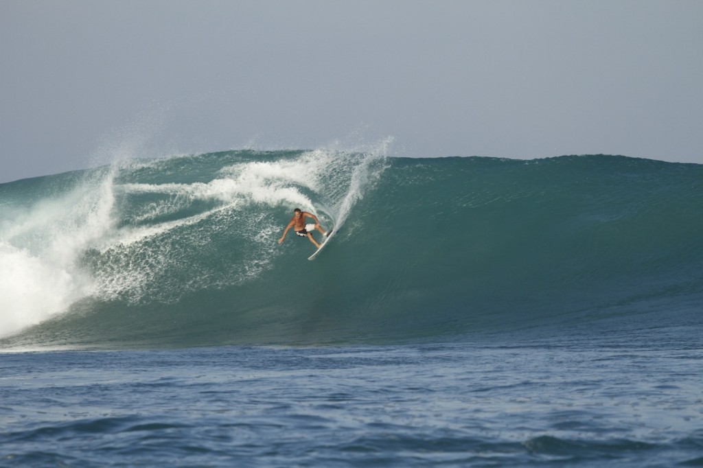 Kandui_Villas_Surfing