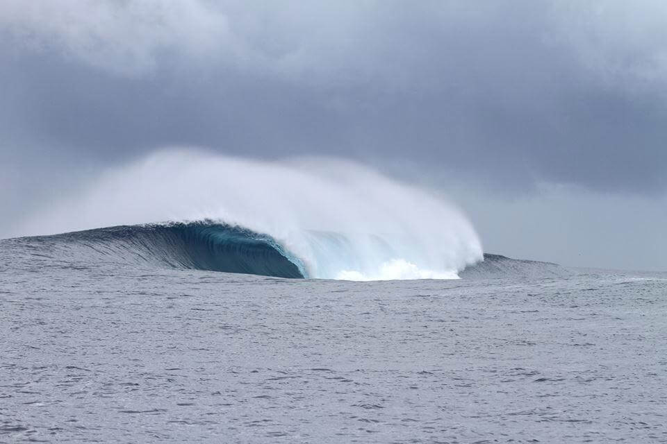 Pohnpei Surf Clubでサーフィン