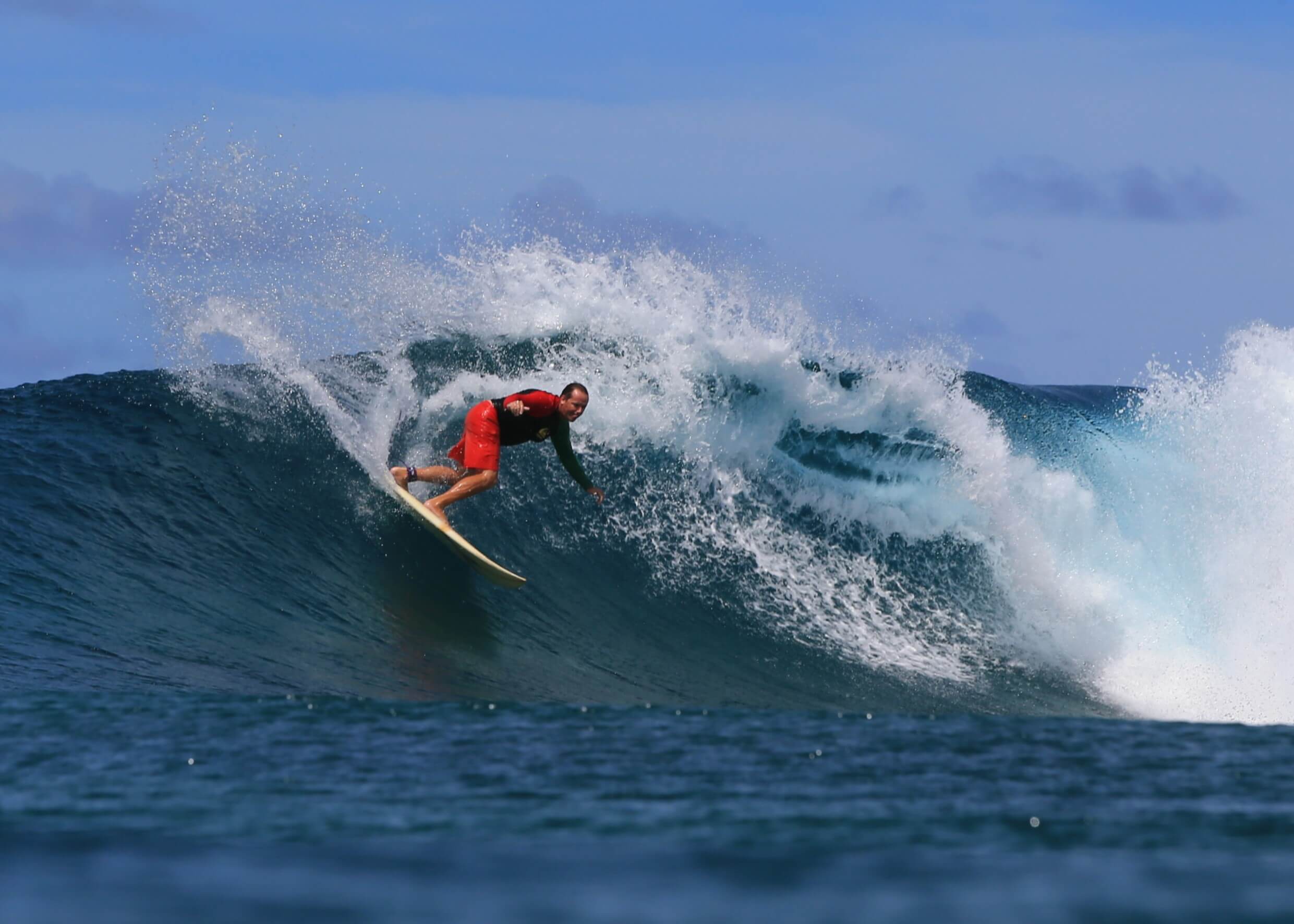 Surfing på Pohnpei Surf Club