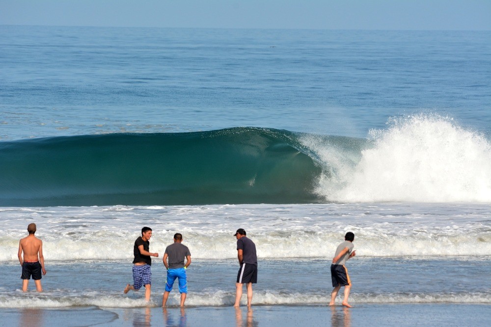 Ecuador Surf Tours